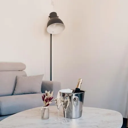 Cosy, Entre Travail Et Detente *